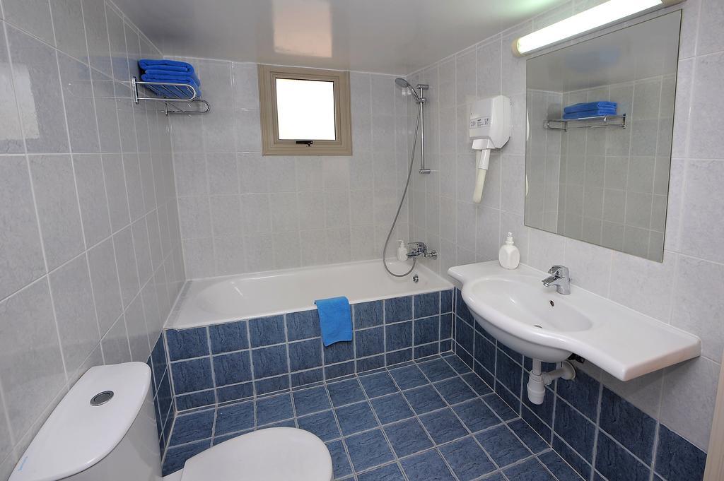 One-Bedroom Bungalow,1433992978:JPEG