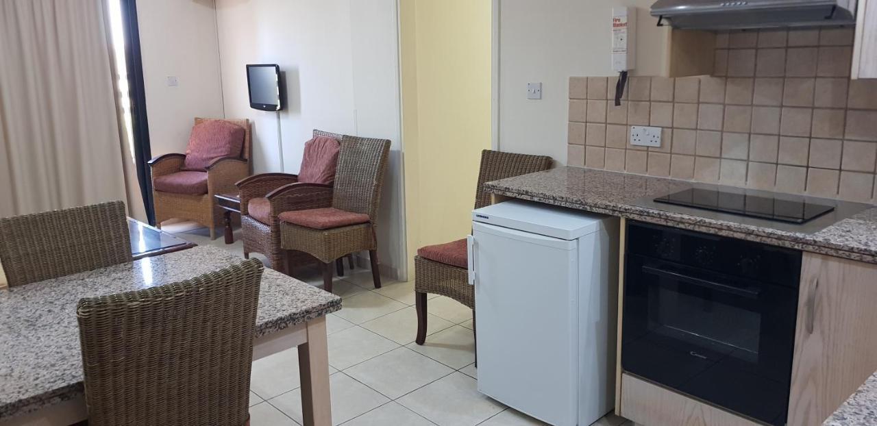 Two-Bedroom Apartment,1210080319:JPEG
