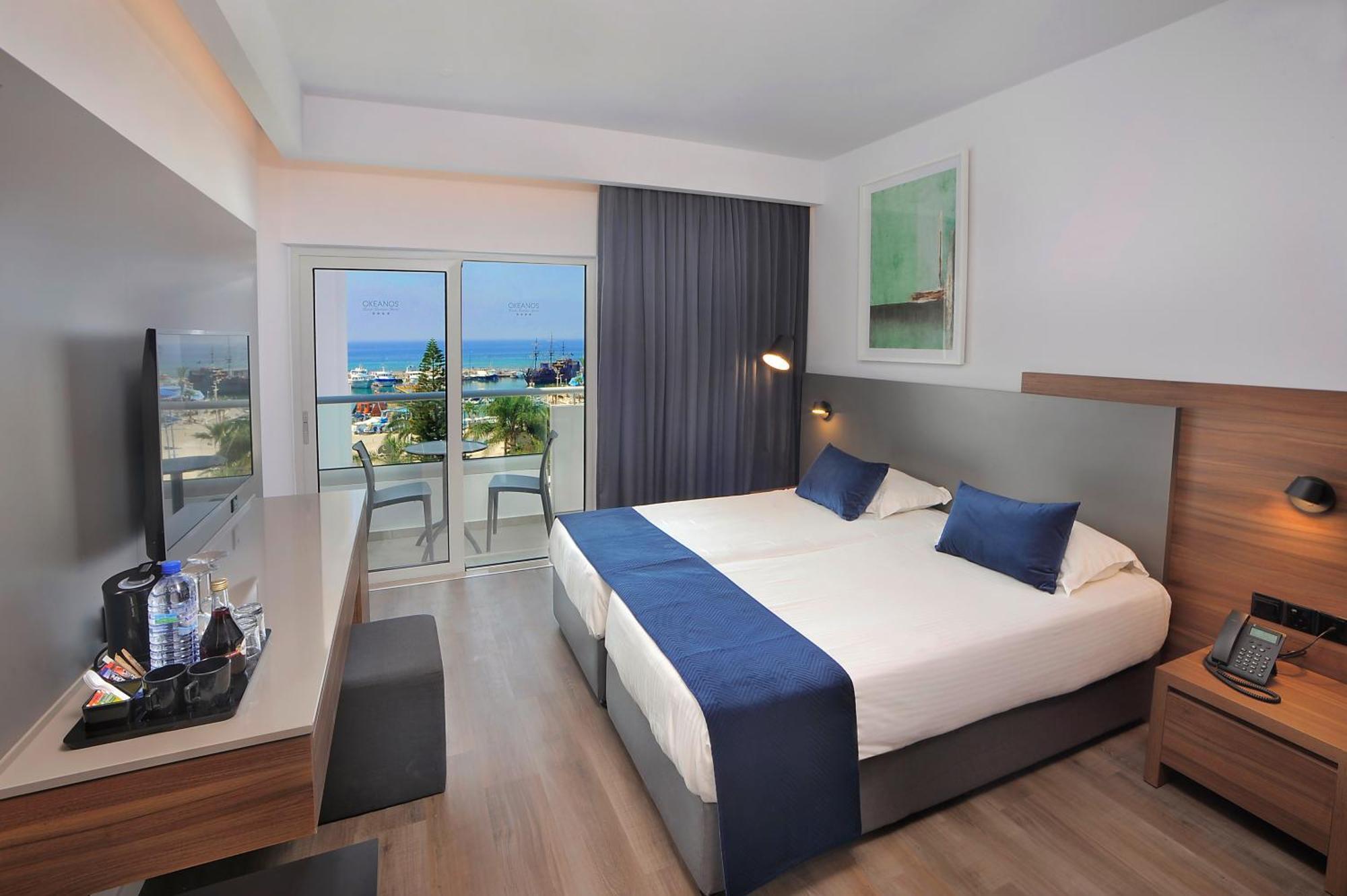 Double or Twin Room with Side Sea View