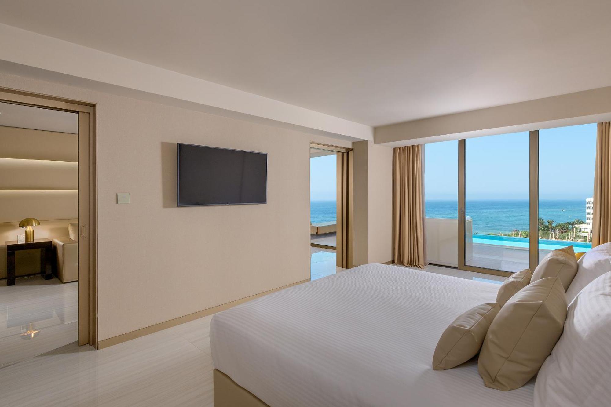 Prestige Swim-Up Suite with Sea & Pool View,1275196420:JPEG