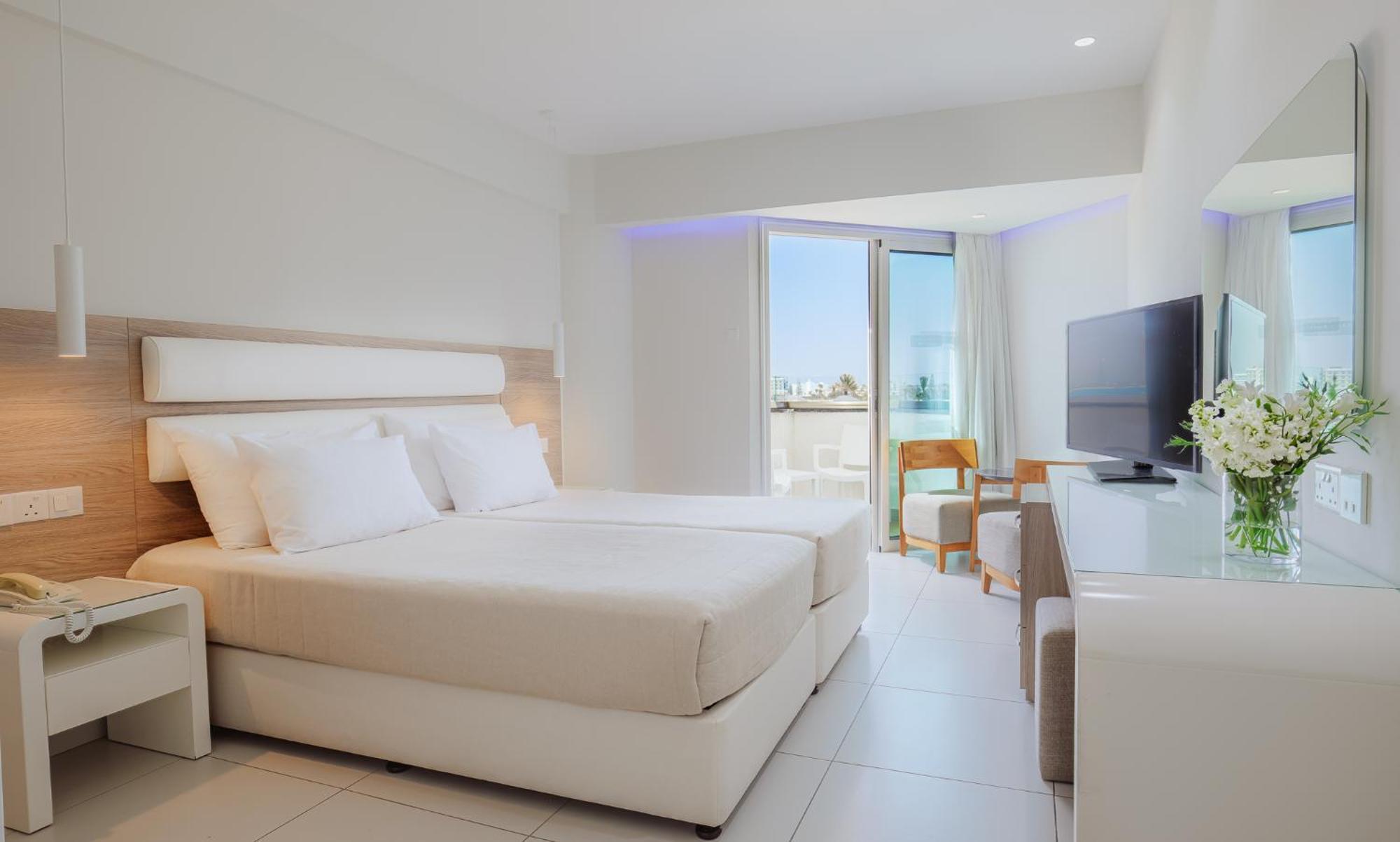 Twin Room with Sea View,1698883318:JPEG