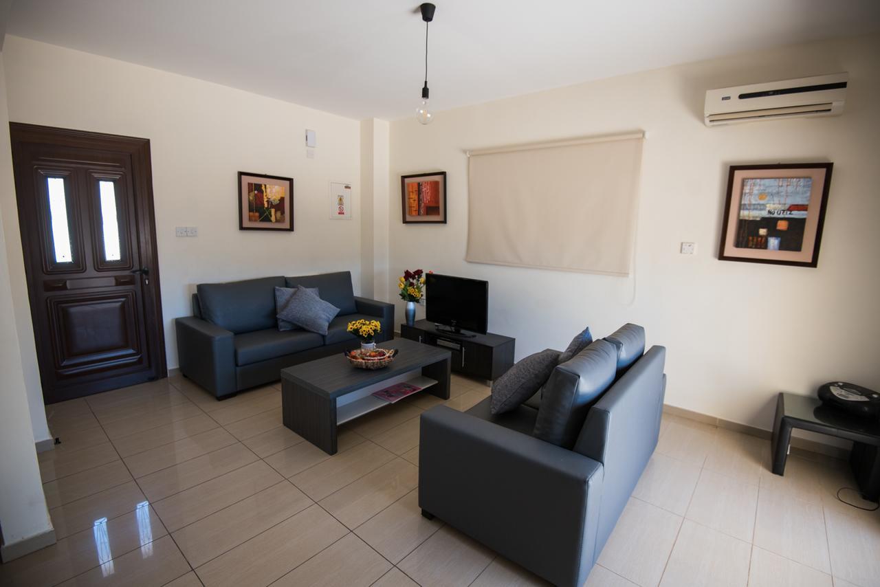 Villa,656089659:JPEG