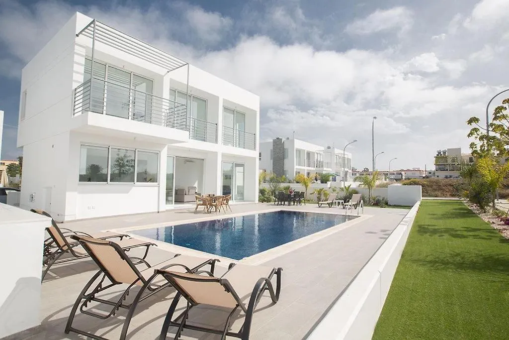 Villa Kennedy - Luxury 3 Bedroom Kapparis Villa With Private Pool - Close To The Beach-1