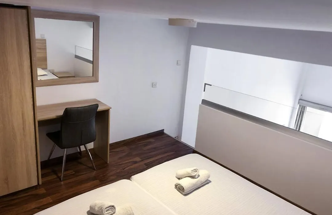 Cozy Loft Apartment-1