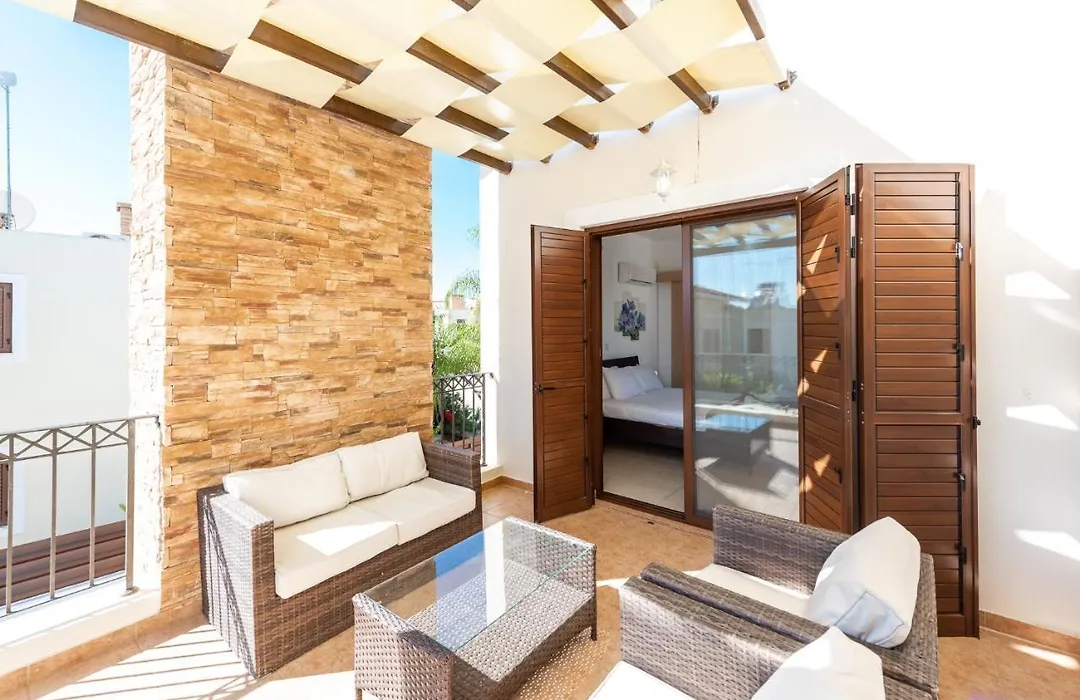 Villa Iris By Ezoria Villas-1
