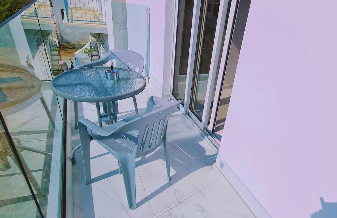 Stay Femia Apartment-1