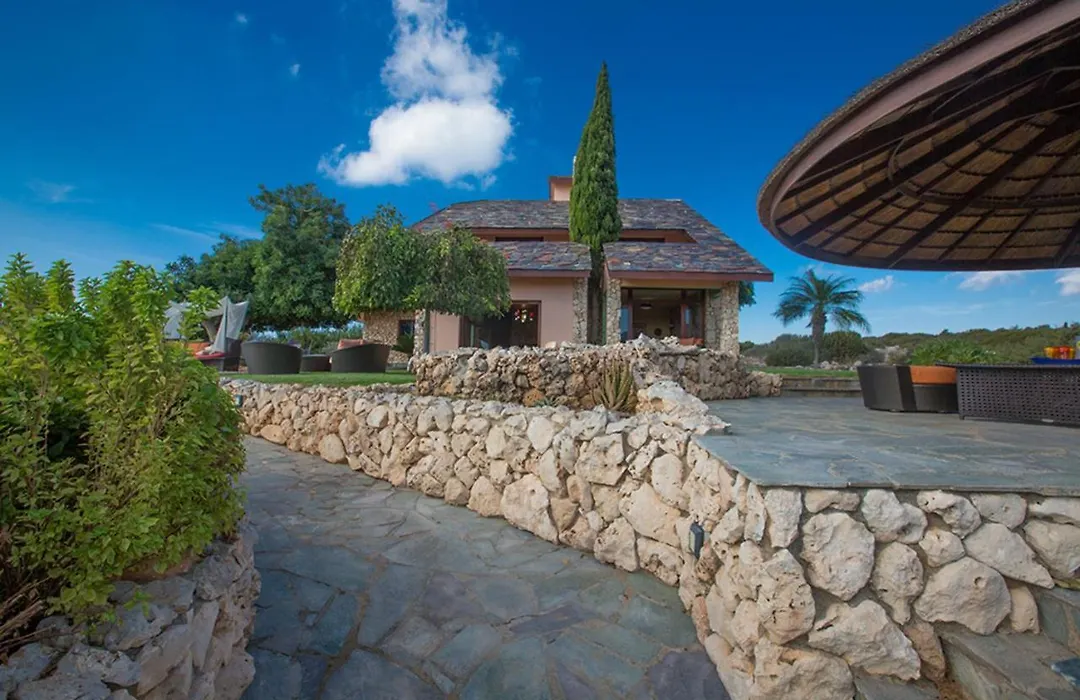 You Will Love This Luxury 4 Bedroom Holiday Villa In Ayia Napa With Private Pool Ayia Napa Villa 1386-1