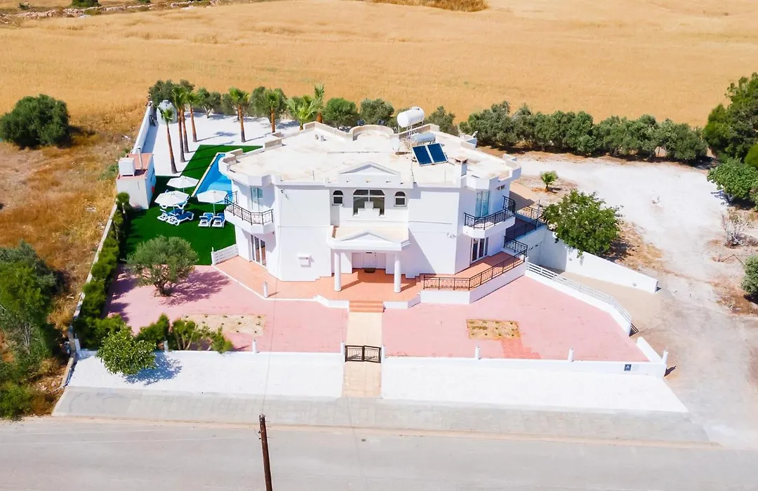 Varvara'S Villa-1