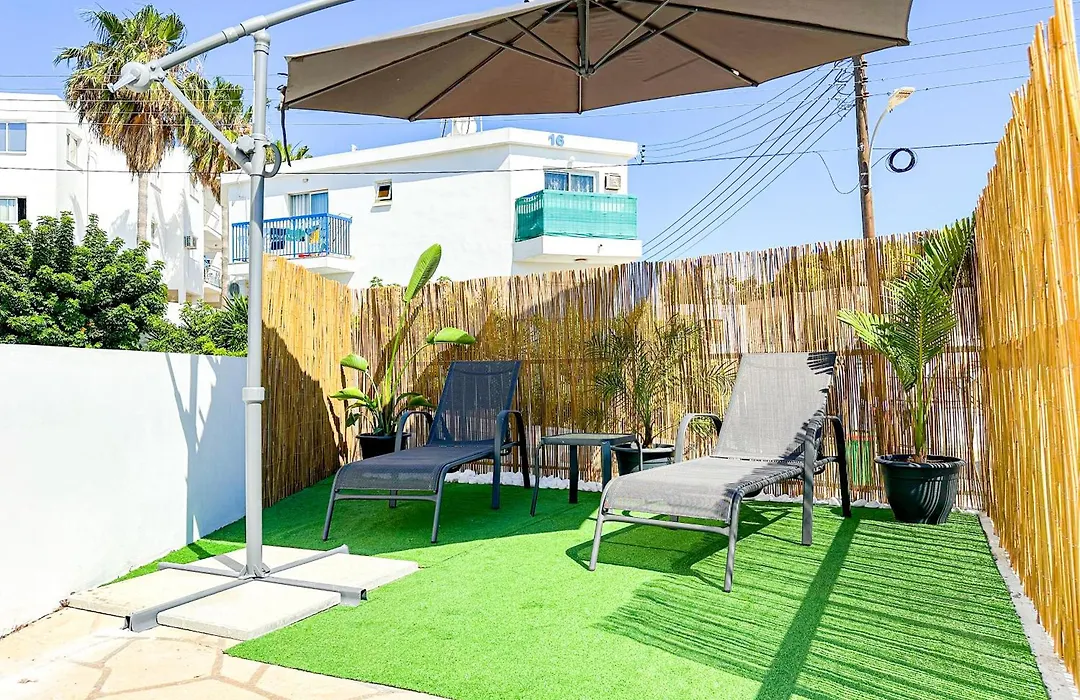 Vacation Mode Apartment-1