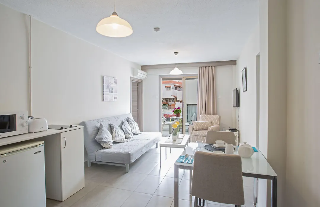 Ayia Napa Holiday Apartment So3-1