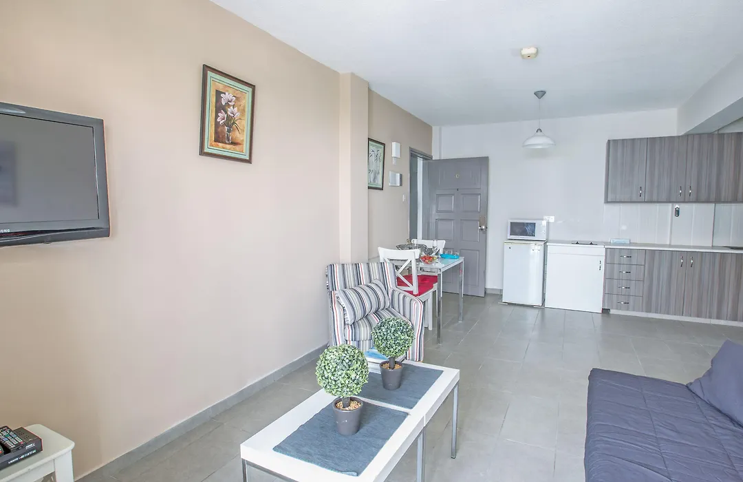 Ayia Napa Holiday Apartment So9-1