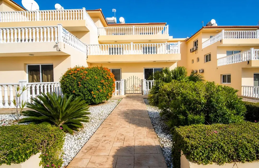 Lovely One Bedroom Flat In A Prime Location Near Nissi Beach In Ayia Napa With A Beautiful Terrace Free Parking And Just Minutes From The Sea And All Main Amenities-1