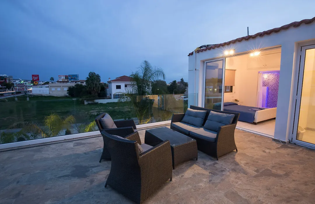 Tnk Luxury Suites-1