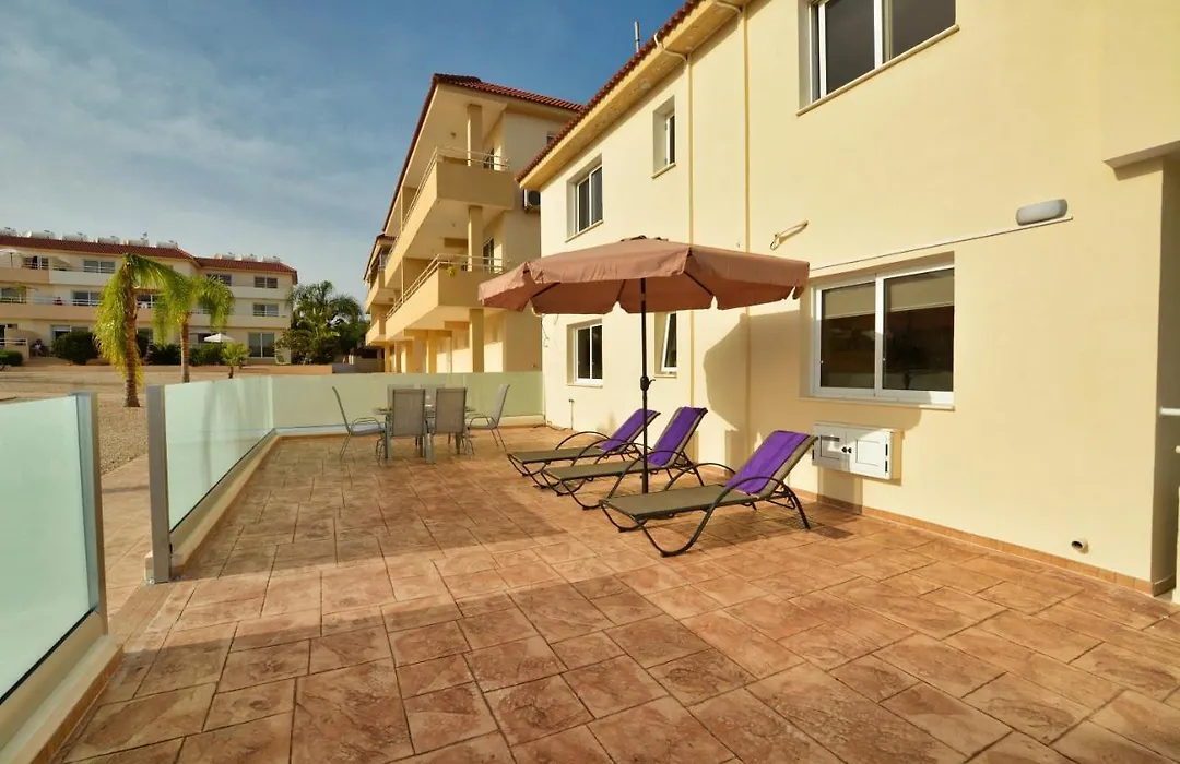 Nissi Martha Apartment-1