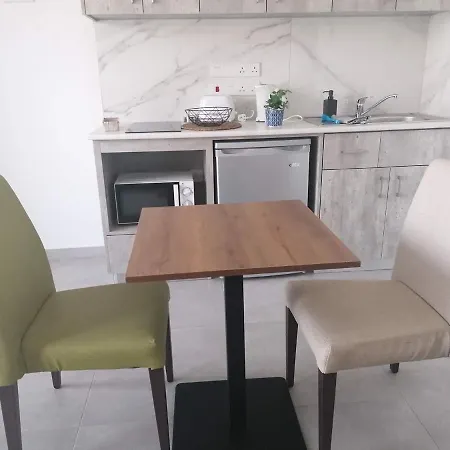 Ellenapa Apts & Studios-3
