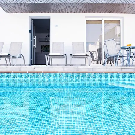 Nissini Nero, 3 Bedroom Villa With Private Pool, 5 Min To The Beach-3