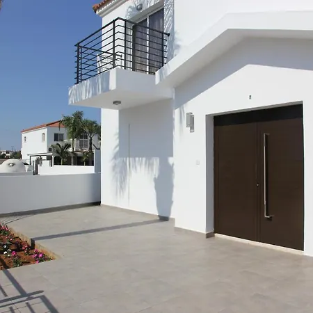 Villa Pietra-2