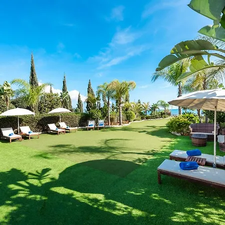 Sea Front Oceanus H2 By Ezoria Villas-3
