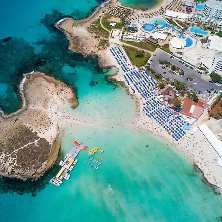 Stay In Style In Modern 3 Bedroom Villas Near Nissi Beach & Square-2