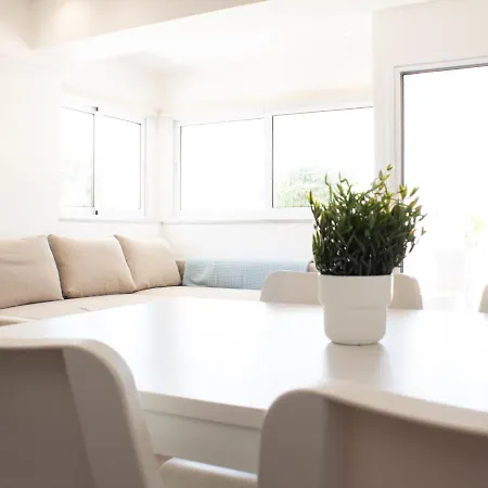 Walking Distance From Nissi Ave. Superb Location!-3