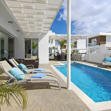Villa Sunday-2