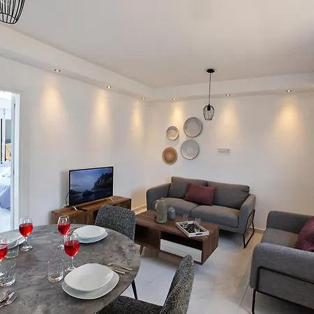 You Will Love This Luxury 2 Bedroom Holiday Apartment In Ayia Napa With Private Pool Ayia Napa Apartment 1381-3