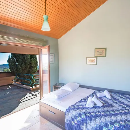 You Will Love This Luxury 4 Bedroom Holiday Villa In Ayia Napa With Private Pool Ayia Napa Villa 1386-3