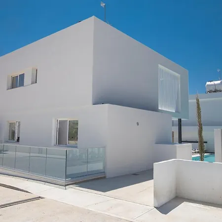 You Will Love This Luxury 5 Bedroom Holiday Villa In Ayia Napa With Private Pool Ayia Napa Villa 1375-2