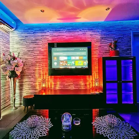 Hidden Lights Deluxe Apartment-2
