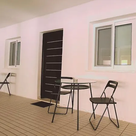 Stay Mezarina Luxury Apts-2