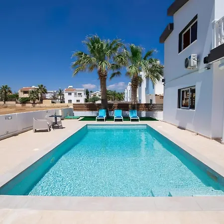 Villa Suncity Boutique Beachfront-2
