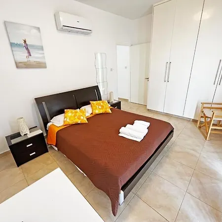 Gorgona Seafront Villas 3 Bedroom With Private Swimming Pool-2