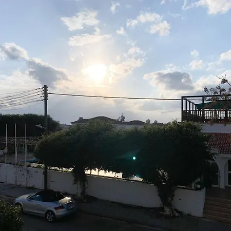 Spacious Studio - Short Walk From Nissi Beach!-2