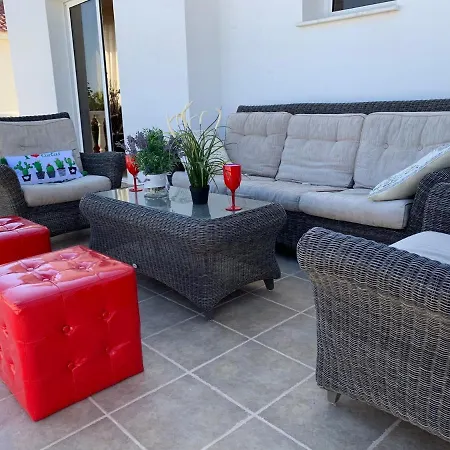 Carilisto Villas Big 4 Bedrooms In Center Of Ayia Napa-3