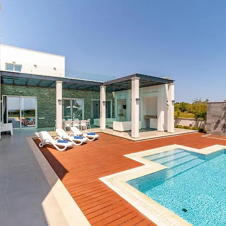 Seafront Villa Cecelia By Ruidoso Luxury-2