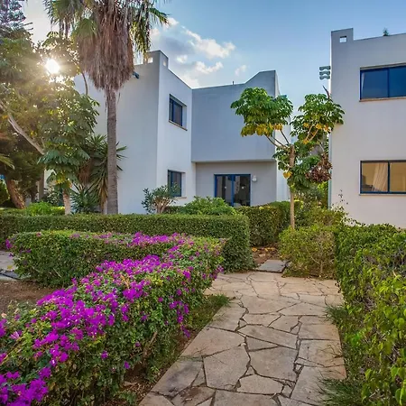 Marismare Apartments-3