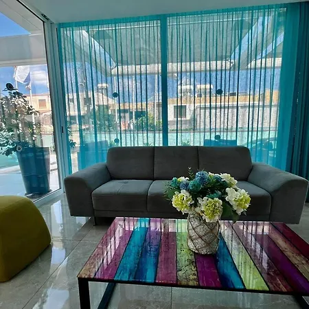 Sunny Blue Hotel-3