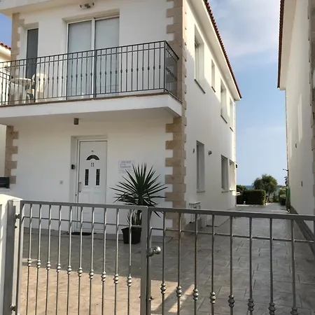 Gorgona Seafront Villas 3 Bedroom With Private Swimming Pool-3