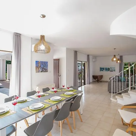 Villa Nepou - Beautiful 4 Bedroom Villa - Located In Ayia Napa-3