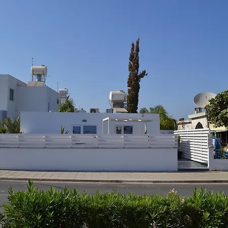 Makronissos Beach Studio-2