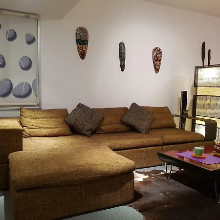 Sylvias Art Studio Apt-3