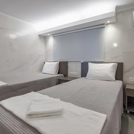 Gevoni Deluxe Suites-2