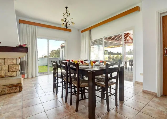 Villa Ella Agia Napa