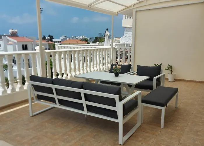 Nissi Golden Sands Sea View 2 Bedroom Apartment Ayía Nápa